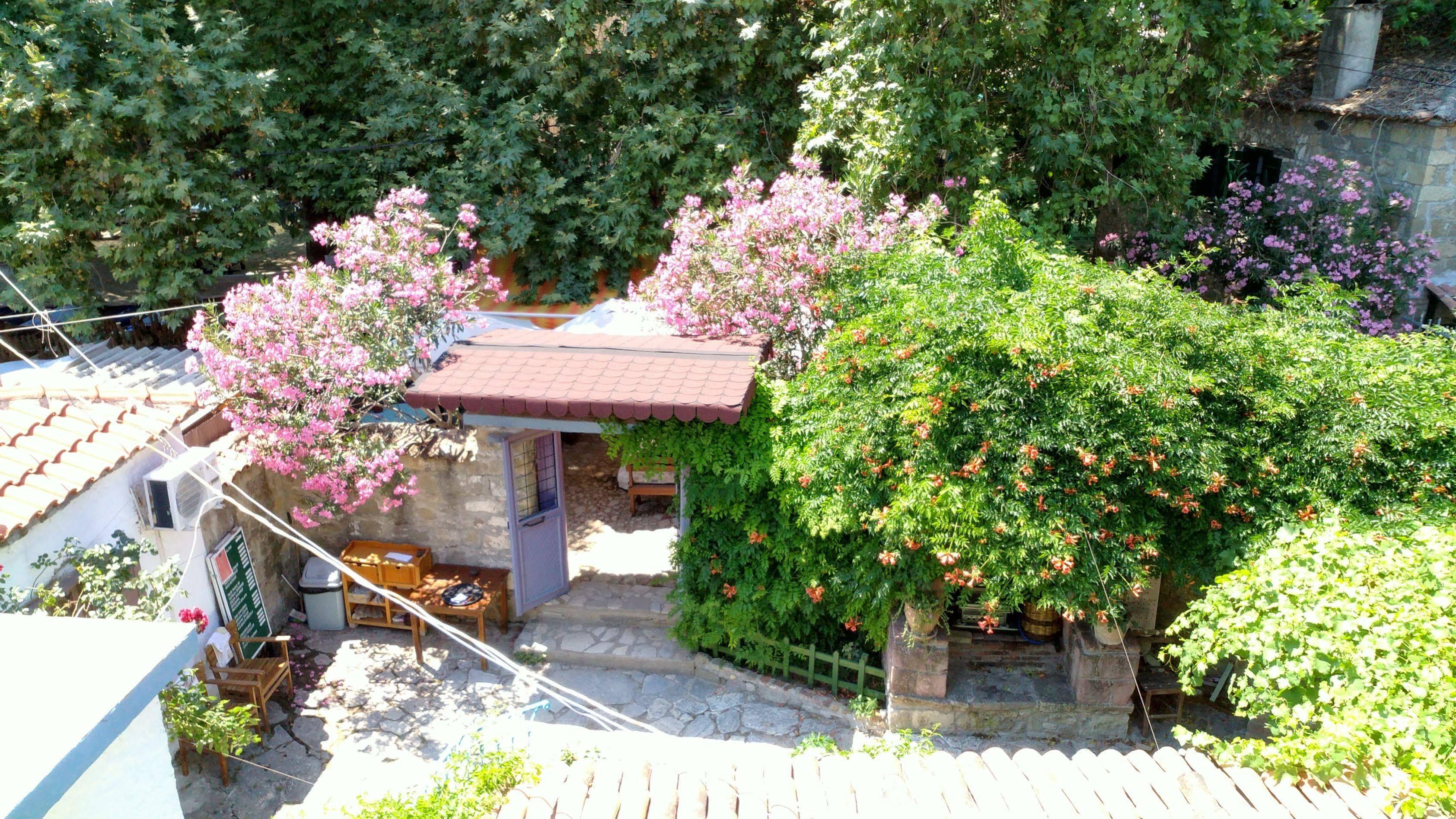 Adatepe Otel Kucukkuyu Exterior photo